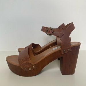Steve Madden Brown wedges